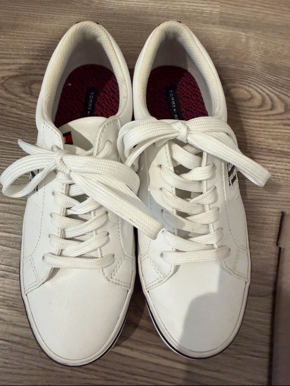 Women’s Tommy Hilfiger White Leather Lace-Up Sneakers